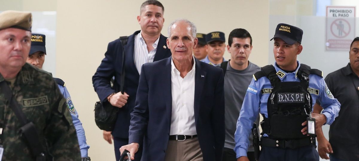 Nasry Asfura Aeropuerto Palmerola