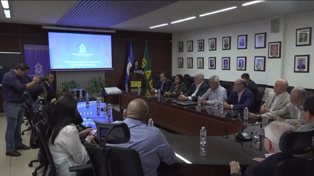 SAG rinde homenaje a Mario Nufio por su aporte a la agricultura nacional