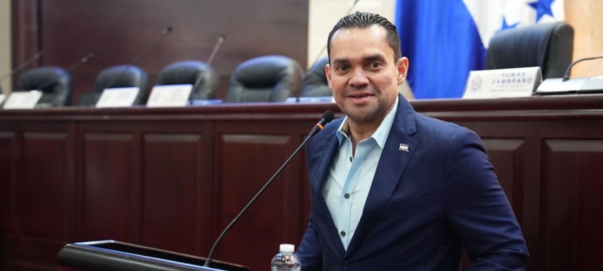 Tomás Zambrano será reconocido en Nueva York por su liderazgo político