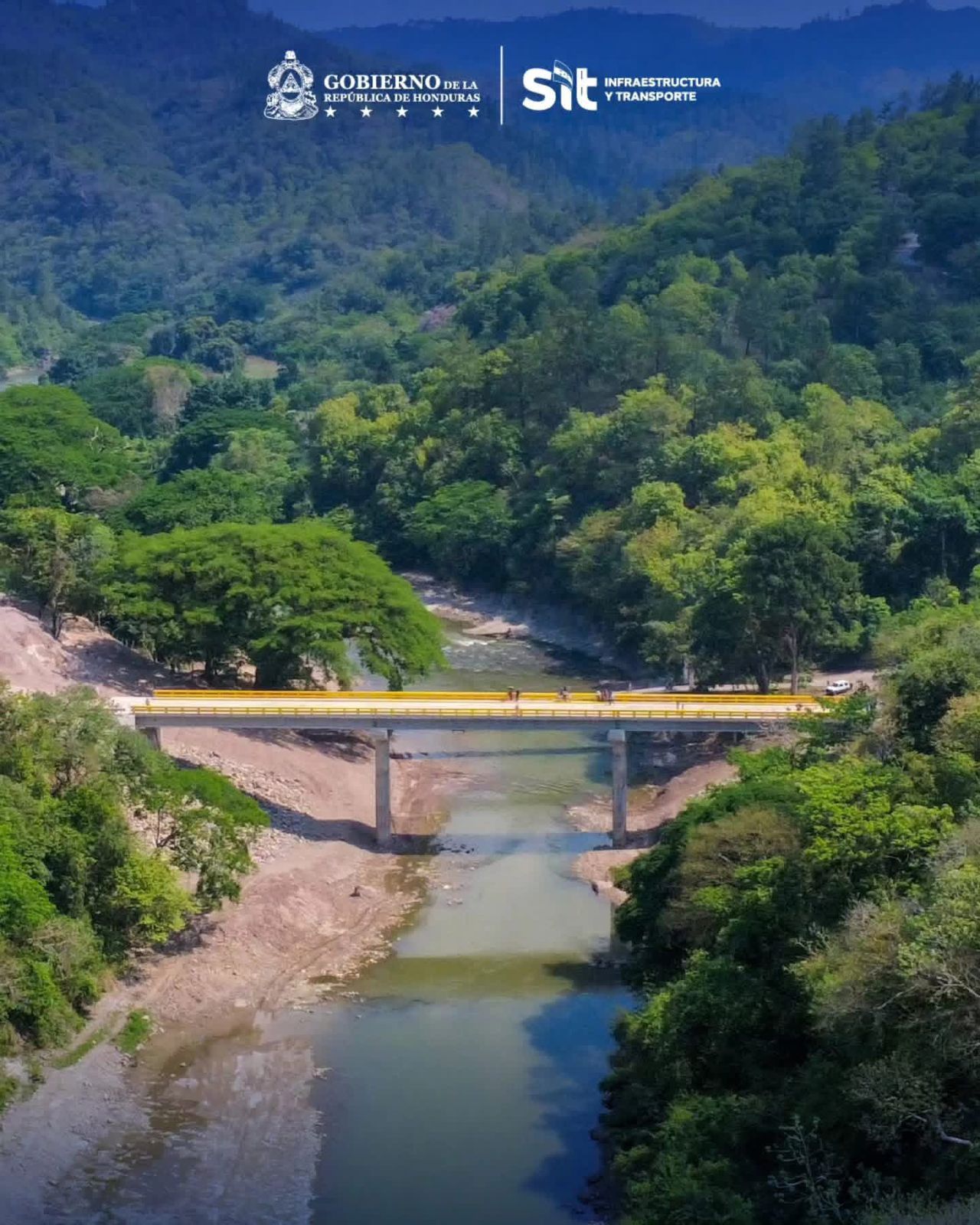 Gobierno inaugura puente Ojos de Agua que beneficia a varias comunidades