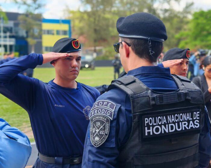 Fuerzas Especiales gradúa a 79 comandos en operaciones tácticas en Tegucigalpa