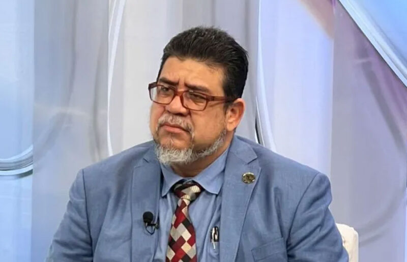 Gobierno avanza en reducción estatal y garantiza pago a cesanteados