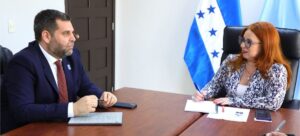 Autoridades de Cancillería y PNUD