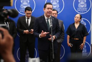 Titular de Sefin, Emilio Hércules.