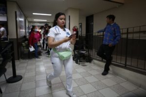 Enfermera del Hospital San Felipe