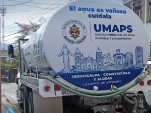 Abastecimiento mediante camiones cisterna